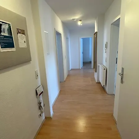 Grosse Fuer Gruppen Und Familien Bis 8 Personen Mit Balkon * Erfurt