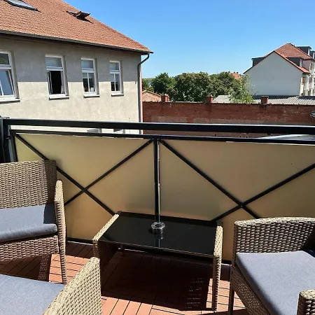 Grosse Fuer Gruppen Und Familien Bis 8 Personen Mit Balkon Ερφούρτη